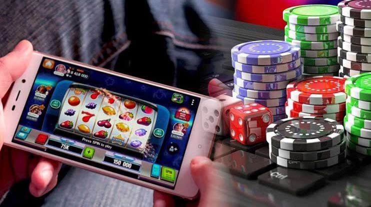 Filipino player making a deposit on sh777 using a mobile phone